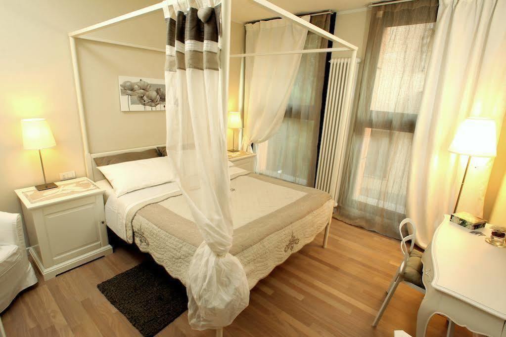 Готель Bed In Bo Saragozza Болонья Екстер'єр фото